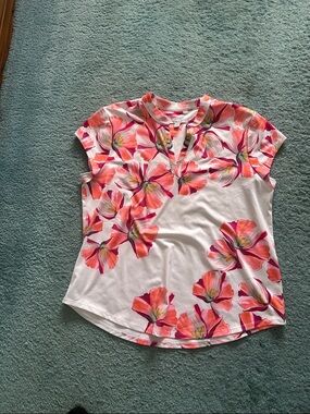 Chico's White Floral V-Neck Short Sleeve Top with Pink/Coral Blooms